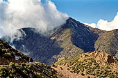 Marocco meridionale - La strada per il passo del Tizi n'Test (2092 m), in viaggio verso Marrakech 
